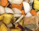 サツマイモや季節の野菜と手羽中の煮物♫作り方5写真
