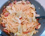 ☆キャベツとウインナーのコンソメパスタ☆作り方4写真