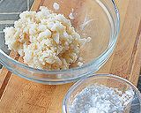 レンジでつくる牡蠣だし醤油の餡で蓮根饅頭作り方1写真