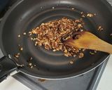 家庭の調味料で手作り！万能食べるラー油作り方18写真
