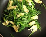 ごま油香る大根菜の簡単炒め作り方3写真