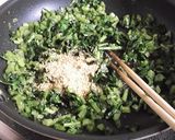 大根葉のさっと炒め牡蠣だし醤油ごま味作り方3写真