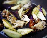 ◆茄子とチキンのピリ辛トマトパスタ♪作り方4写真