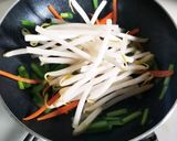 もやし韮人参のチーズ醤油の野菜炒め♡作り方4写真