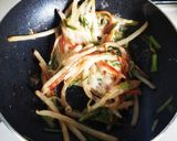 もやし韮人参のチーズ醤油の野菜炒め♡作り方6写真