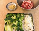 ブロッコリーと豚肉のオイスター炒め作り方1写真