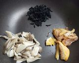 コガネタケ、ヒラタケ、ベーコンの野菜炒め作り方3写真