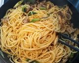 豚肉とまいたけと軟白葱のペペロンチーノ作り方7写真