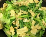 カブの葉と油揚げの簡単炒め作り方3写真