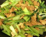 カブの葉と油揚げの簡単炒め作り方4写真