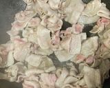 豚バラとじゃがいもとエリンギと舞茸の煮物作り方2写真