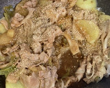 豚バラとじゃがいもとエリンギと舞茸の煮物作り方5写真