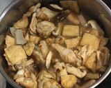 手羽元と京芋と椎茸の煮物作り方6写真