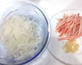 子供も大好き♬カニカマと大根のマヨサラダ作り方1写真