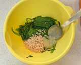 レンジで簡単副菜！春菊のエビ塩麹和え作り方4写真