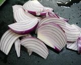 簡単！玉葱とブロッコリーのバター味噌汁作り方1写真