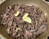 牛肉のバター醤油炒め作り方3写真