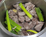 鹿スジ肉のおでん風煮込み【めんつゆ1本】作り方3写真