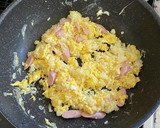 卵たっぷり・魚肉ソーセージの炒飯作り方5写真