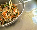 野菜たっぷり♫簡単ビビンバ丼風作り方4写真