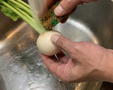 蕪とチキンの和風トマト煮込み作り方1写真