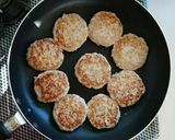 簡単節約☆厚揚げ入り照り焼きハンバーグ。作り方5写真