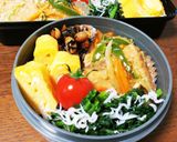 春菊としらすのガーリック風味炒め☆作り方3写真