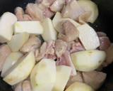 母の味！里芋と鶏肉と長ネギの煮物作り方2写真