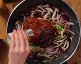 デミ缶で簡単！ふわふわ煮込みハンバーグ作り方12写真