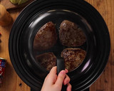 デミ缶で簡単！ふわふわ煮込みハンバーグ作り方8写真