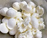 柿と春菊のパスタ Wチーズクリームソース作り方3写真