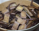 千本ずいきの油揚げで炊いたん作り方4写真