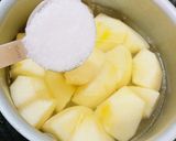 混ぜて煮るだけ！りんごの甘煮作り方3写真