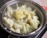 カリフラワーとかにかまの辛子醤油和え作り方1写真