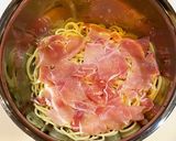 生ハムのチーズコンソメパスタ作り方2写真