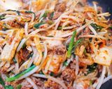 簡単!合挽き肉とニラもやしのキムチ炒め作り方4写真