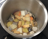 げた団子と秋野菜の煮物★備前市学校給食作り方5写真