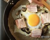 【厚切りベーコンと5種キノコのガレット】作り方7写真