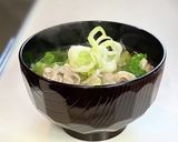 白菜と豚肉だけのお味噌汁作り方8写真
