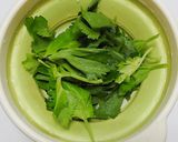 セロリとアイコトマトのチーズサラダ作り方1写真