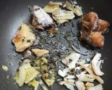 5種天然キノコ、エゴマの実で豪華おにぎり作り方2写真