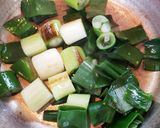 麺やごはんにのせたくなる葱のトロトロあん作り方3写真