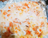 焼き鮭リメイク～鮭とネギのマヨネーズピザ作り方4写真