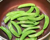 ヘルシー♪簡単スナップえんどうと豆腐炒め作り方3写真