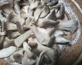 ヒラタケと昆布の焼きキノコ・ワインver作り方2写真