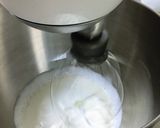 付属の絞り袋でめちゃカワ簡単サンタケーキ作り方1写真