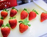 付属の絞り袋でめちゃカワ簡単サンタケーキ作り方2写真