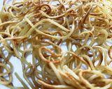 二人分140円ミソ鯖缶 パリパリ焼きソバ作り方1写真