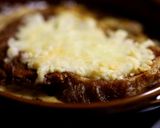 とろとろおいしい！オニオングラタンスープ作り方11写真