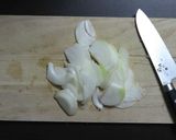 とろとろおいしい！オニオングラタンスープ作り方1写真
